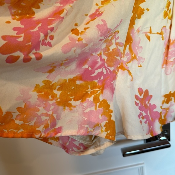 Anthropologie Paper Crown Muri Cream Floral Long Sleeve Romper Size Small - Picture 6 of 15